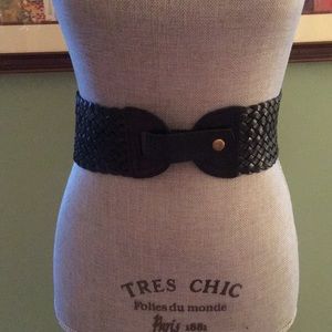 Elise M. black small/medium leather woven belt